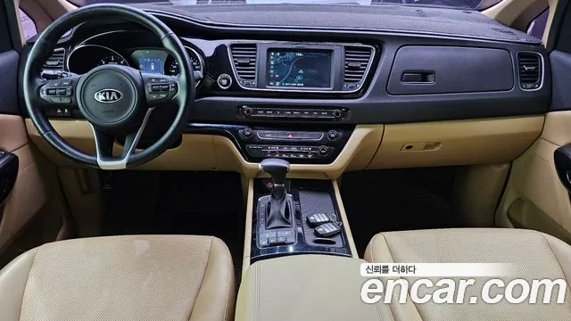 Kia Carnival 2018 thumb 7