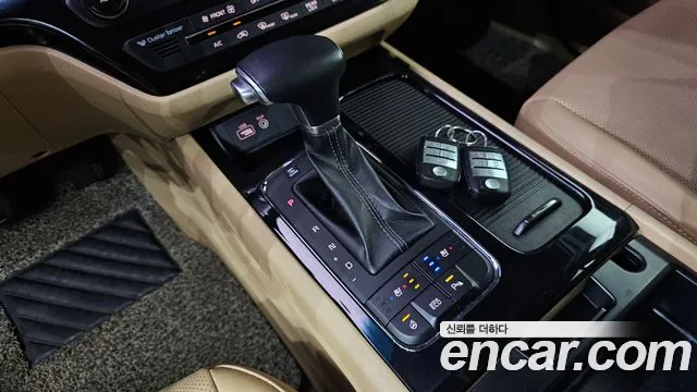 Kia Carnival 2018 thumb 9