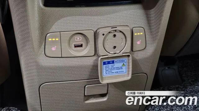 Kia Carnival 2018 thumb 12