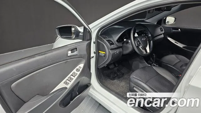 Hyundai Accent 2018 thumb 9
