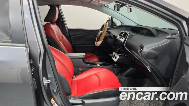 Toyota Prius 2018 thumb 11