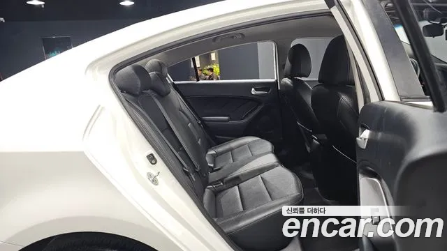 Kia K3 2014 thumb 11