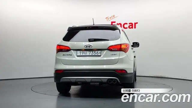 Hyundai Santa Fe 2013 thumb 4