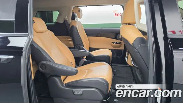 Kia Carnival 2020 thumb 11