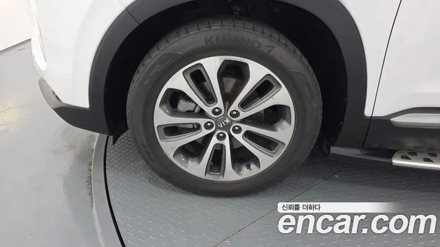 Hyundai Santa Fe 2018 thumb 4