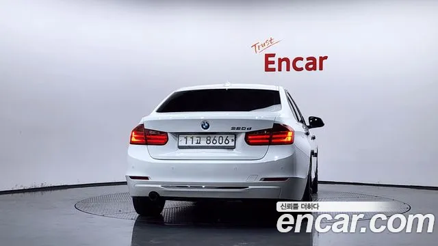 BMW 3-Series 2015 thumb 4