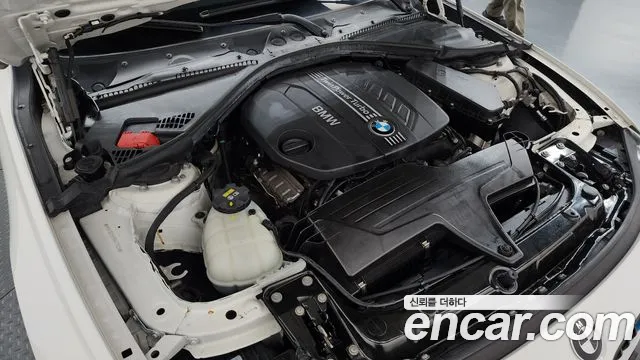 BMW 3-Series 2015 thumb 6