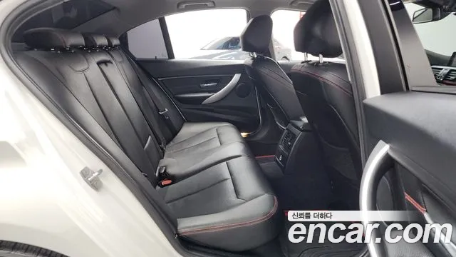 BMW 3-Series 2015 thumb 12