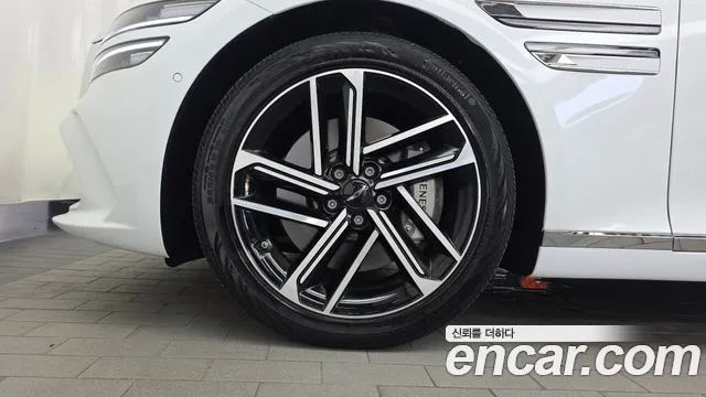 Genesis G80 2024 thumb 5