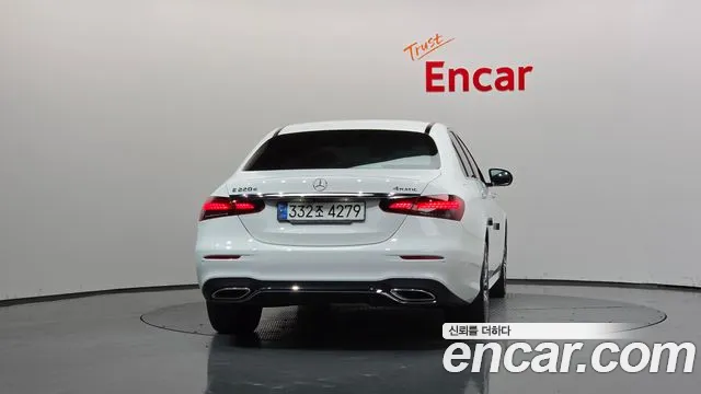 Mercedes-Benz E-Класс 2021 thumb 4