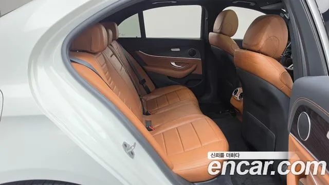 Mercedes-Benz E-Класс 2021 thumb 11