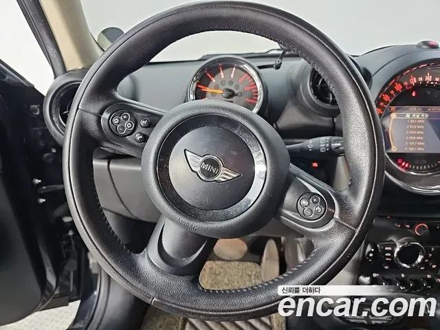 MINI Countryman 2015 thumb 9