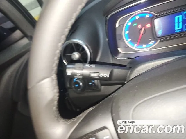 ChevroletGMDaewoo Tracker 2015 thumb 10