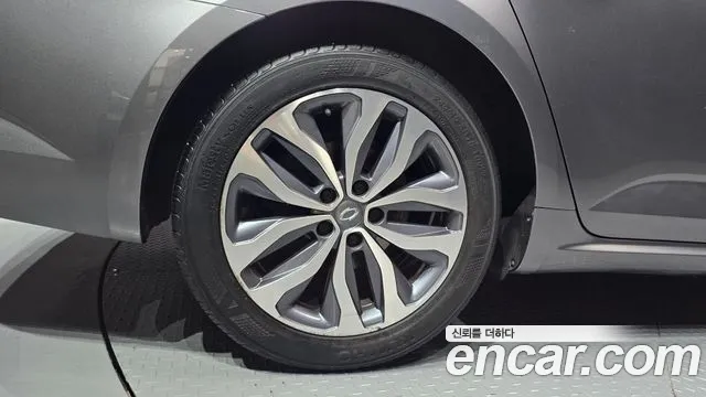 Renault-KoreaSamsung Megane 2017 thumb 5