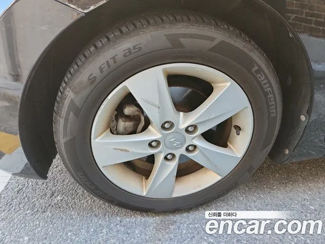 Hyundai Avante 2013 thumb 6