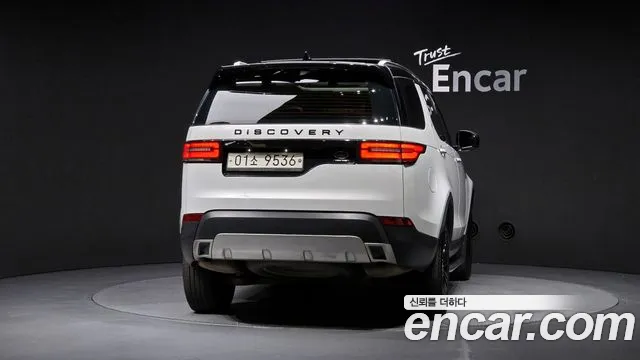 Land Rover Discovery 2018 thumb 4