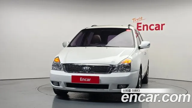 Kia Carnival 2014 thumb 3