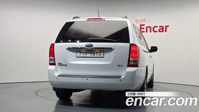 Kia Carnival 2014 thumb 4