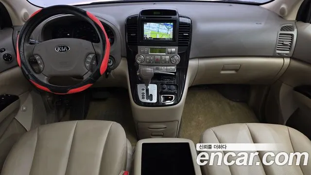 Kia Carnival 2014 thumb 7