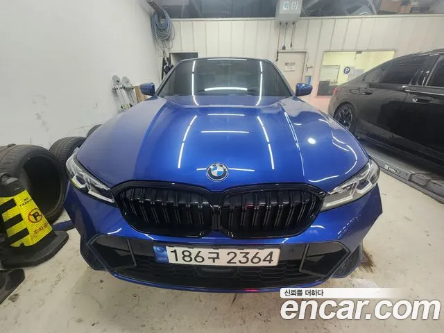 BMW 3-Series 2023 thumb 3