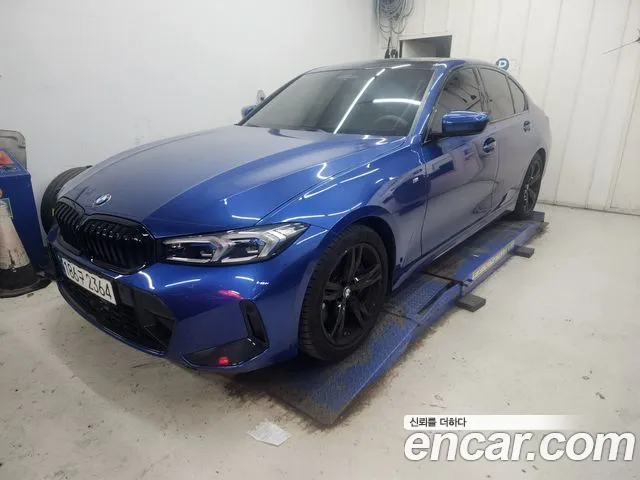 BMW 3-Series 2023 thumb 11
