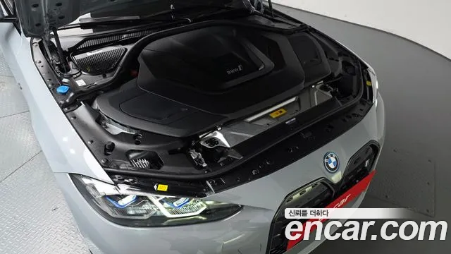 BMW i4 2023 thumb 5