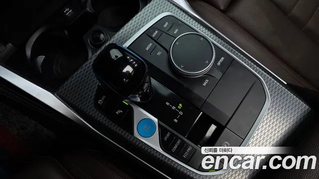 BMW i4 2023 thumb 8