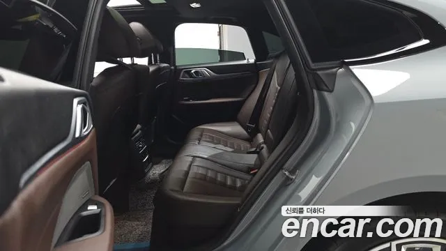 BMW i4 2023 thumb 11