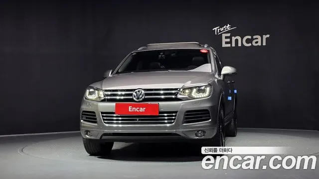 Volkswagen Touareg 2012 thumb 3