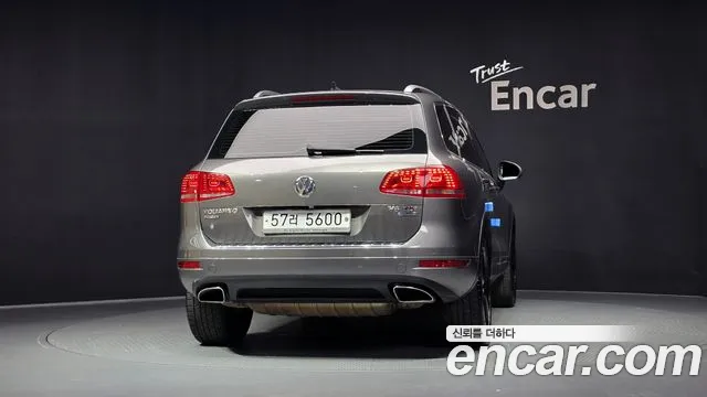 Volkswagen Touareg 2012 thumb 4