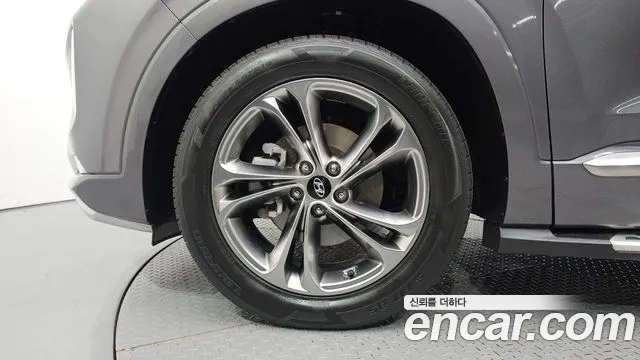 Hyundai Santa Fe 2018 thumb 5