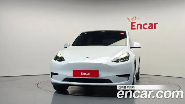 Tesla Model Y 2024 thumb 3