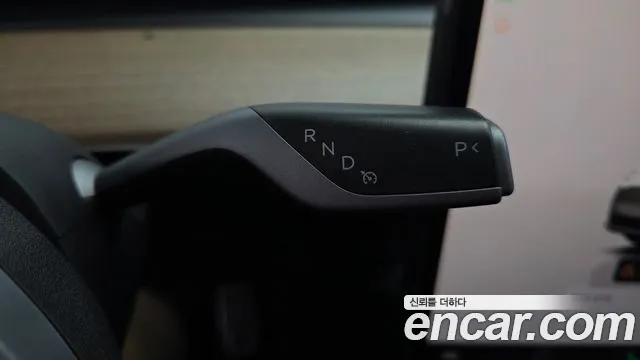 Tesla Model Y 2024 thumb 9