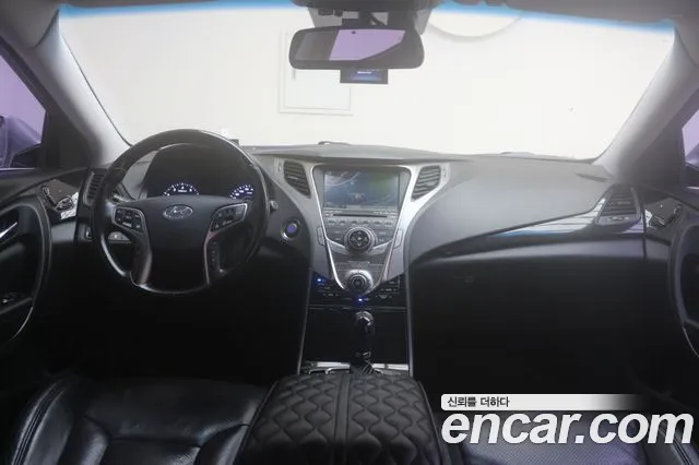 Hyundai Grandeur 2011 thumb 2