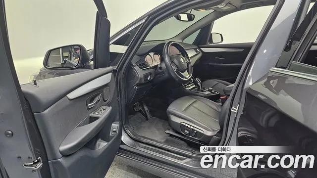 BMW 2-Series 2019 thumb 10