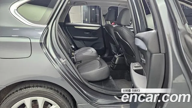 BMW 2-Series 2019 thumb 12
