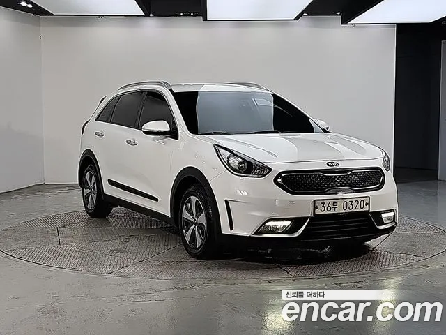 Kia Niro 2016 thumb 2