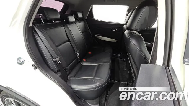 KG_Mobility_Ssangyong TIBOLI 2015 thumb 11