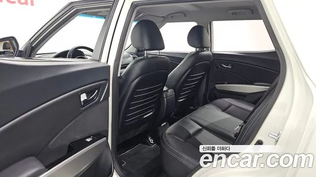 KG_Mobility_Ssangyong TIBOLI 2015 thumb 12