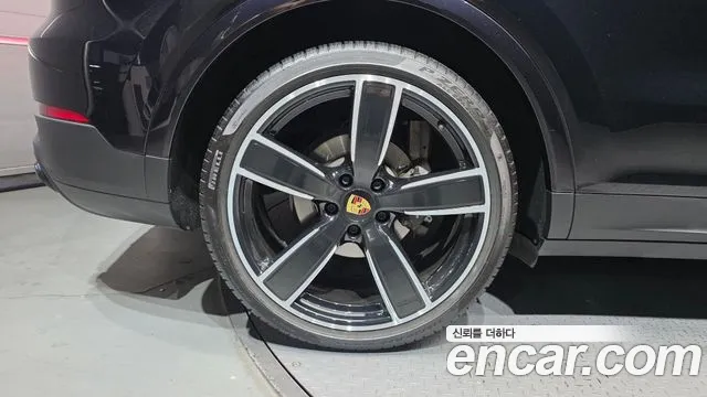 Porsche Cayenne 2021 thumb 5
