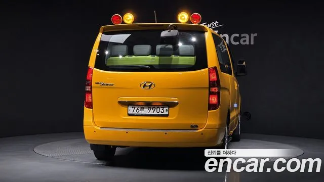 Hyundai Starex 2019 thumb 4