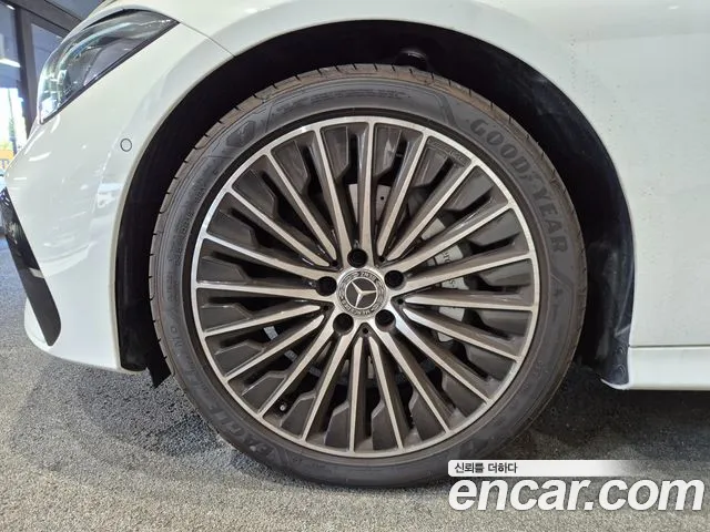 Mercedes-Benz CLE-Class 2026 thumb 5