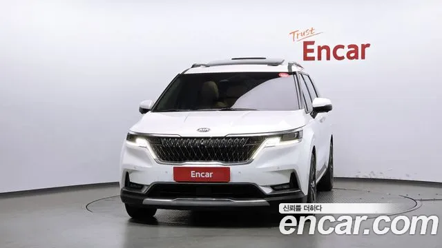 Kia Carnival 2021 thumb 3