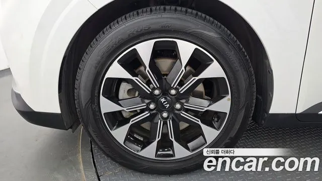 Kia Carnival 2021 thumb 5