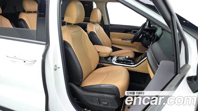 Kia Carnival 2021 thumb 11