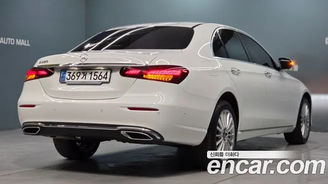 Mercedes-Benz E-Класс 2023 thumb 4