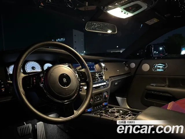 Rolls-Royce Wraith 2021 thumb 4