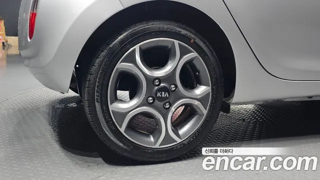 Kia Morning 2015 thumb 5