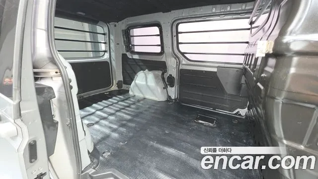 Hyundai Staria 2021 thumb 11