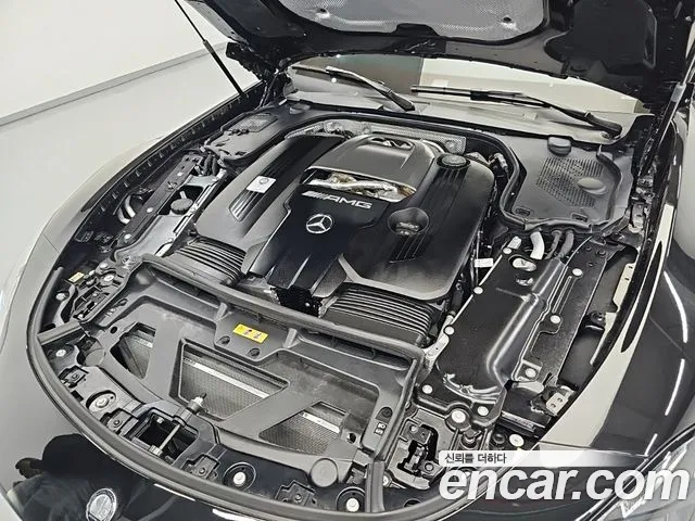 Mercedes-Benz AMG GT 2025 thumb 6
